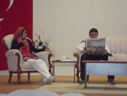 Bizim Aile İsimli Tiyatro Sahnelendi