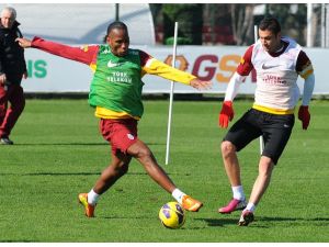 Galatasarayda Akhisar Mesasi Sürüyor