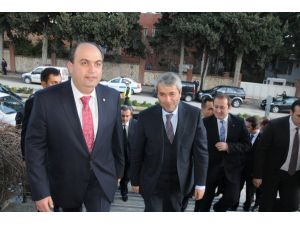 Bakan Ergün İşadamlarıyla Bir Araya Geldi