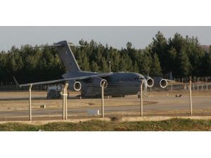 Suriyeliler İçin Katar’dan Yardım Malzemesi Getirildi