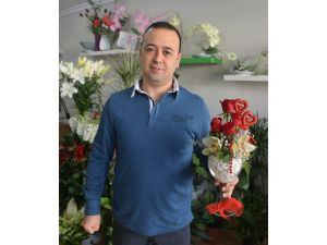Çiçekçiler Sevgililer Gününe Hazır