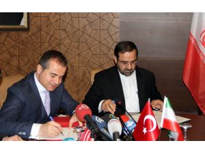 Bakan Kılıç, İran Spor Bakanı Abbasiyle Bir Araya Geldi