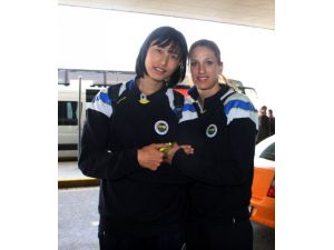 Fenerbahçe Bayan Voleybol Takımı İstanbul’a Geldi