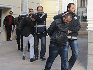 Sokak Satıcılarına Darbe 