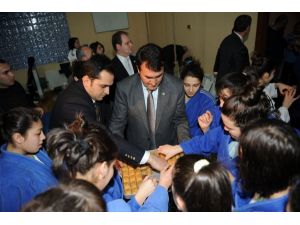 Başkandan Milli Judoculara Baklava İkramı