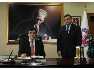 Bakan Yılmaz Çomüyü Ziyaret Etti