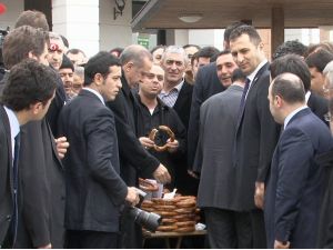 Başbakan Erdoğan Cuma Namazını Beştepe Camiinde Kıldı