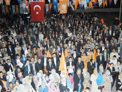 Mahalle Toplantıları, Miting Havasında Geçiyor