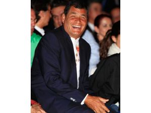 Ekvator’da Devlet Başkanlığı Seçimini 3. Kez Correa Kazandı