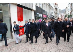 Arkadaşları Top, O Stat İstedi