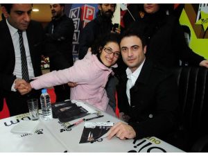 Kutsi’ye Hayranlarından Yoğun İlgi