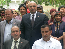 ‘Halkımızla dertleşiyoruz’