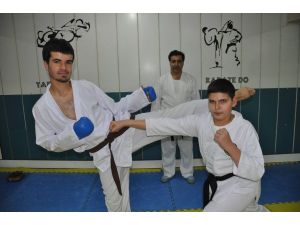 İşitme Engelliler Karate Milli Takım Kampına, Malatya’dan 2 Sporcu Davet Edildi