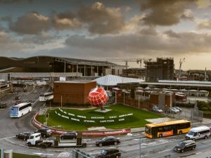 Thynin Dev Küresi Heathrow Havalimanında