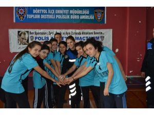 Dörtyol’da Liselerarası Bayanlar Voleybol Turnuvası