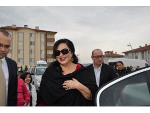 Türkan Şoray, Sakarya’da Hayranlarıyla Buluştu