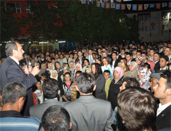 Ünal, Mahalle Sakinleriyle Buluştu