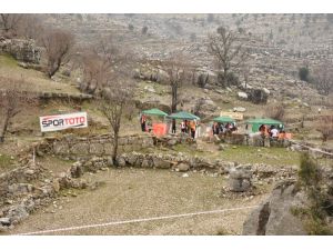 Oryantiringçiler Tarih Ve Doğa İle Başbaşa