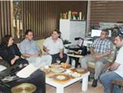 Kaçar Ziyaretlerini Sürdürüyor