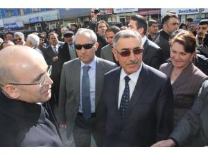 Hakkari’de Bakanlara Alkışlı Karşılama