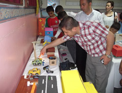 Teknolojik Tasarımlarını Sergilediler 