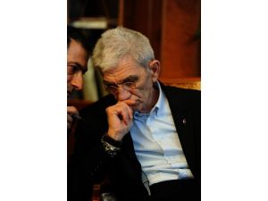 Bakan Çelike Selanikten Kırmızı Çoraplı Misafir