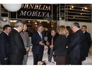 Gümrük Bakanı Hayati Yazıcı Kemeraltını Gezdi