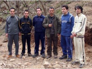 Terör Örgütünün Kaçırdığı Kamu Görevlileri Serbest Kalacakları Günü Bekliyor