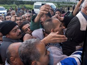 İsrailden Filistinlilere Irkçı Otobüs Uygulaması