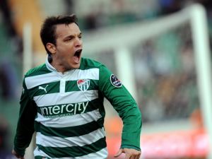 Batalla Bursaspor’un En Çok Forma Giyen Yabancı Oyuncusu Oldu