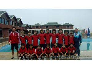 U14 Karşılaşmasında Centilmenlik Örneği
