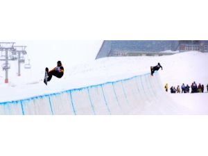 Palandöken’de Snowboard Şov