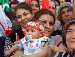 Dedeoğlu’ndan Mitinge Katılanlara Teşekkür