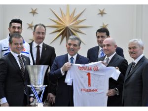 Gül, Avrupa Cev Kupası Şampiyonu Halkbank Voleybol Erkek Takımını Kabul Etti