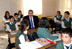 Konukoğlu, Öğrencilik Yıllarını Anlattı