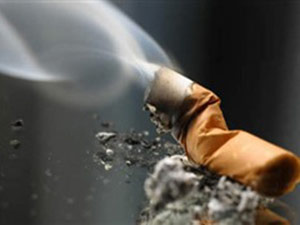 Kadınlar Günü’nde Kocasının Yüzünde Sigara Söndürdü