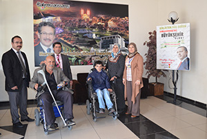 Belediyeden Akülü Araba