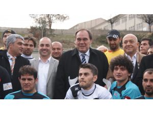 Tff Başkanı Demirören, Başkentte Ampute Futbol Ligi Maçını İzledi