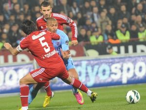 Trabzonspor-beşiktaş Maçı 0-0 Devam Ediyor