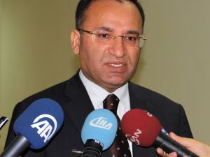Başbakan Yardımcısı Bekir Bozdağ, Almanyadaki Yangını Değerlendirdi