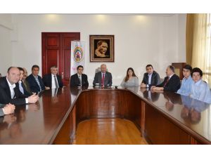 Dev Öğrencilerden Manisaspor Ve Akhisar Belediyespora Destek