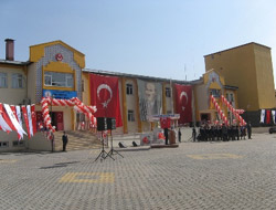 En Başarılı Okul Pazarcık Cumhuriyet İO 