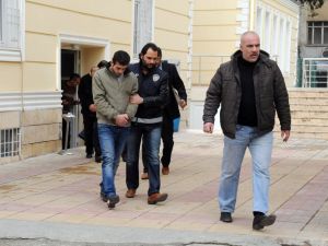 Sokak Satıcıları Yakalandı