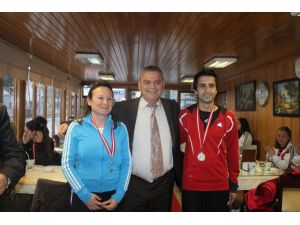 Çiftlikköy Şampiyonluğunu Kutladı