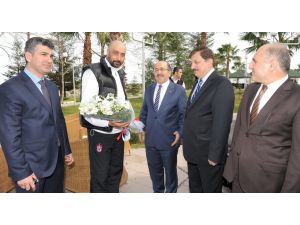 Başkan Gümrükçüoğlu’ndan Trabzonspor’a Destek