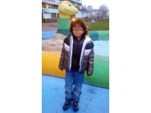 Lezbiyen Çift Küçük Yunus’la Birlikte Kayıplara Karıştı