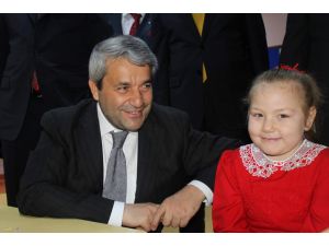 Bakan Ergün Anasınıfı Öğrencileriyle Oyun Oynadı