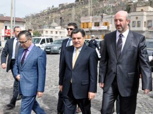 Anayasa Sempozyumunda Başkanlık Sistemi Tartışması