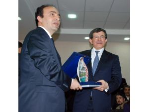 Bakan Davutoğlu, Baydemir’i Ziyaret Etti