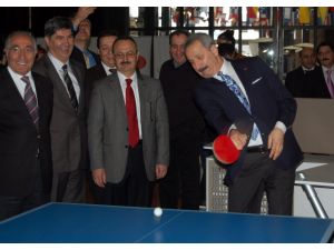 Bakan Çağlayan’ın Tenis Keyfi